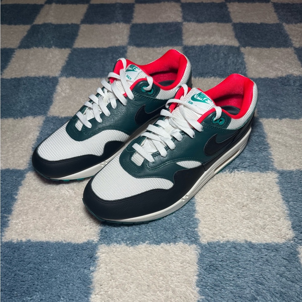 Nike AirMax 1 Lebron James X Liverpool